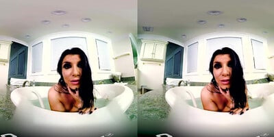 Romi Rain Tesing In The Tub And Fucking In The Bed - Only3Xvr