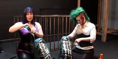 Rubber Kitty Punch Shagging - Femdom Porn