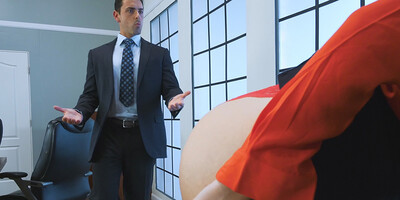 Ryan Driller bangs beautiful blonde babe in the office