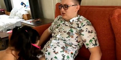 SEHR HEIBES MADCHEN GEFICKT JUNGFRAUJUNGE NACH DER SCHULE