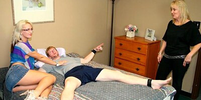 Sensual angel JC Simpson shows off her oral skills for a MILF