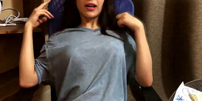 SEXY GIRL TEASE HER BOYFRIEND AND THEN RIDE HIM