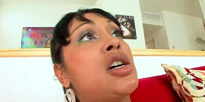 She didn't shave her cunny completely and he likes it that way