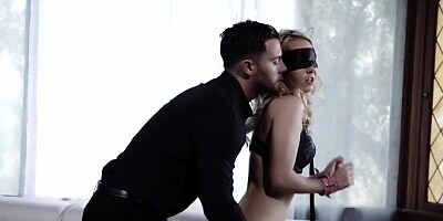 Small teenie blindfolder and fucked on the couch