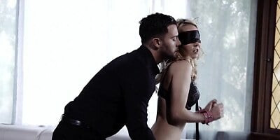 Small teenie blindfolder and fucked on the couch