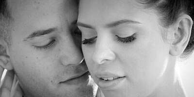 Spicy brunette Kira Queen screwed in the cowgirl pose