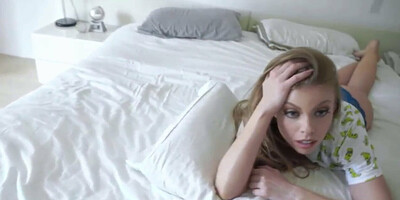 Stiefschwester will den ganzen Tag Sex