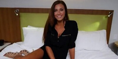 SUPER HOTTIE FUCKING BEHIND BOYFRIENDS BACK, snapchat vivian_urrutia1