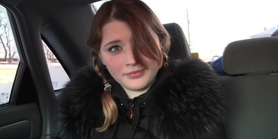 Teen amateur girls sex in the car