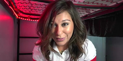 Teen sluts are fucking hard with one guy and messing up with sweets