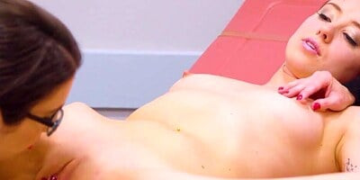 Three naughty lezzies are giving each other passionate cunny licking