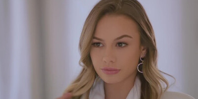 TUSHY Beautiful Naomi Swan has Anal for the first Time!