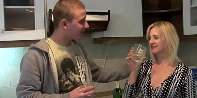 TuttiFrutti - Slutty porn-mom at home....