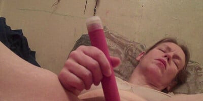 wife masturbating and cumming